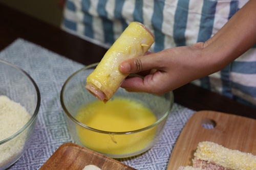 How to Make Ham and Cheese Roll - Pinoy Merienda