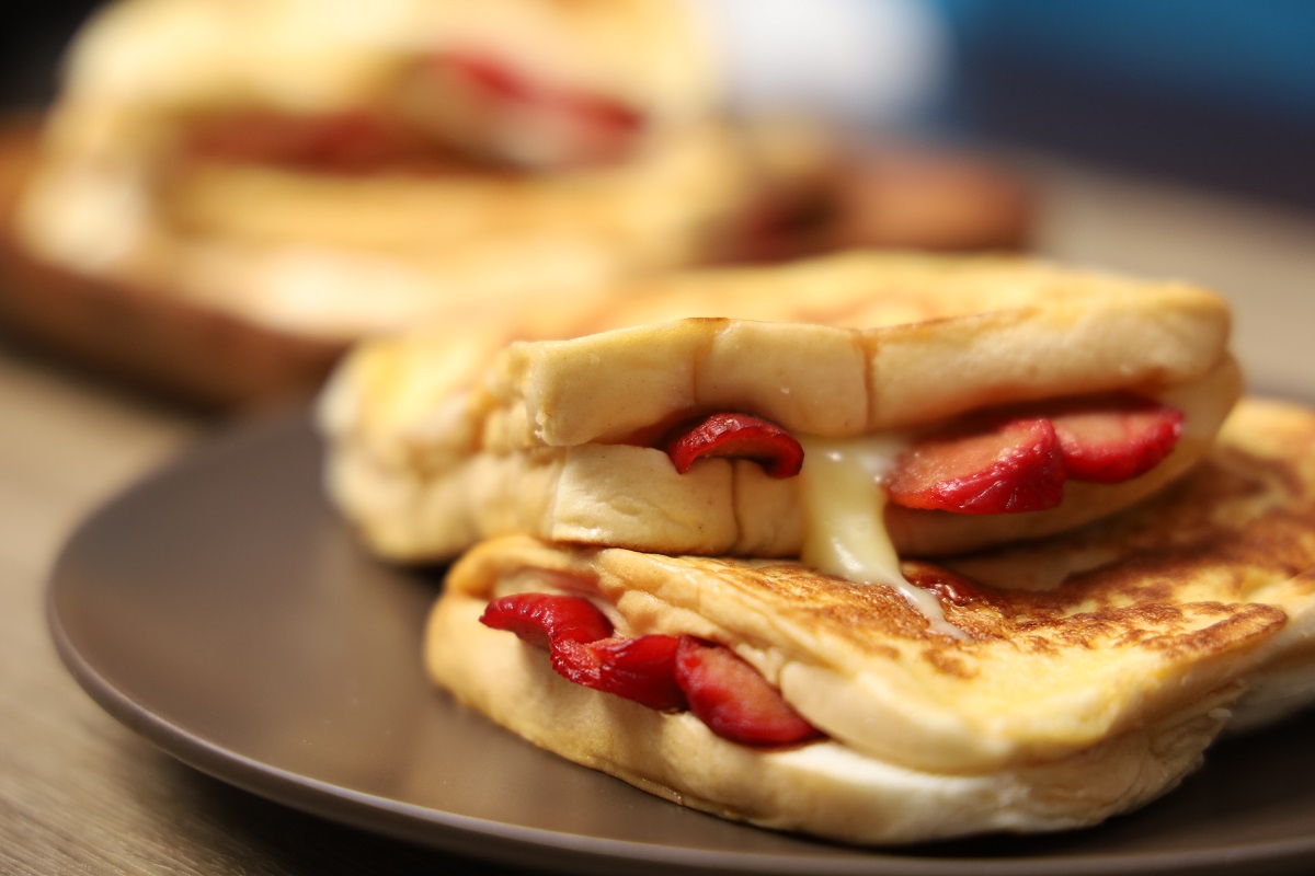 Hotdog Sandwich with Cheese ( Hot dog Recipes ) Merienda Time