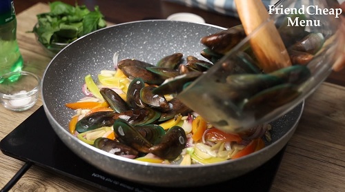 sauteed mussels
