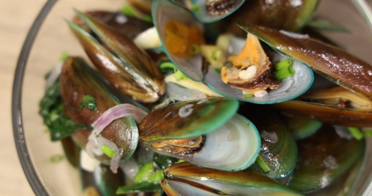 Sauteed Mussels (A Filipino Seafood Recipe)