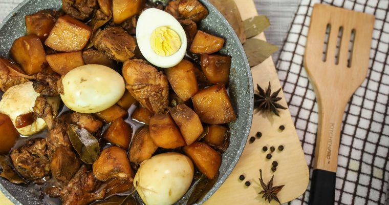 Adobong Manok (Chicken Adobo ) – Filipino Food